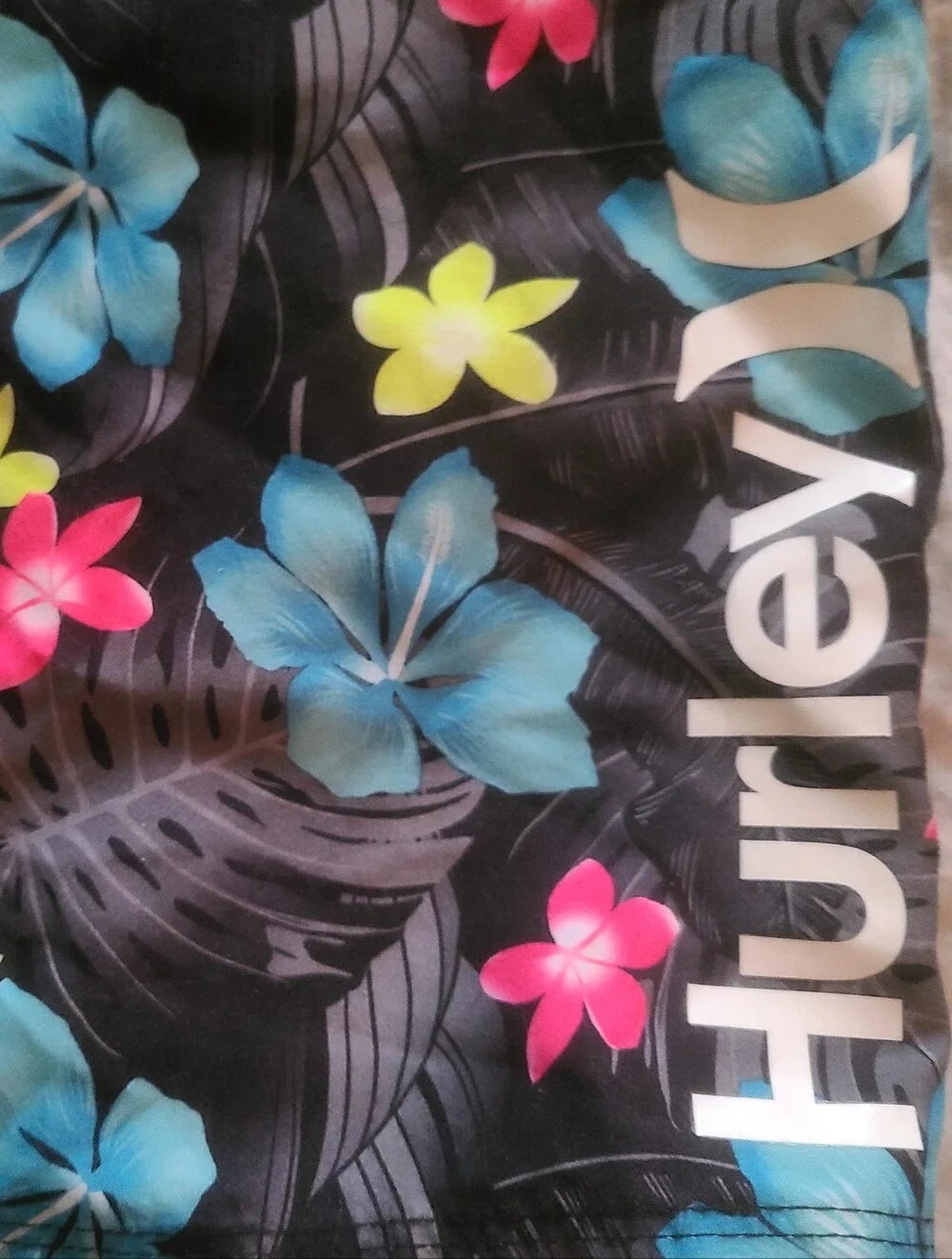 Hurley Boys Black Floral Boardshorts - Blue, Pink & Yellow Sz 10 / 25